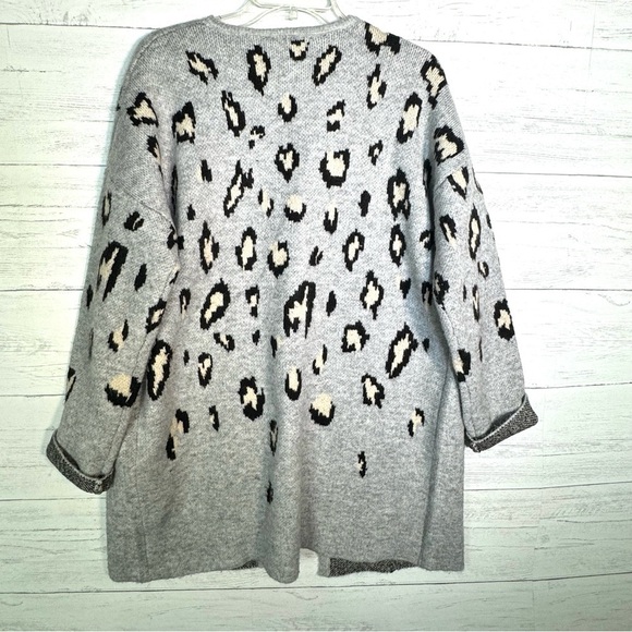 Ellen Tracy Gray Leopard Open Duster Cardigan - Picture 5 of 5